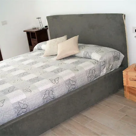 Apartment & *
